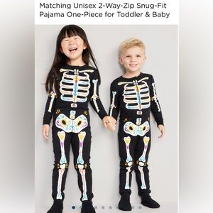 Old Navy Halloween zip up footie pajamas 3T